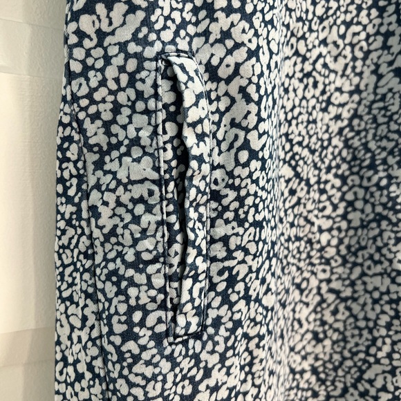 Velvet Heart Blue and White Floral Linen Dress - Picture 6 of 10